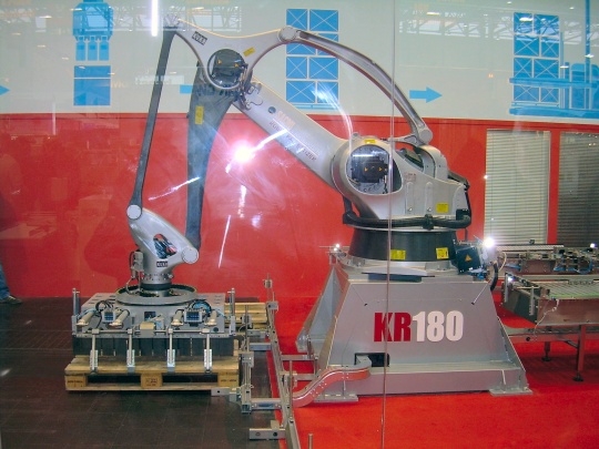 packaging machine showed at interpack 2008