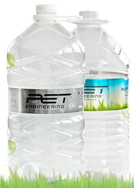 P.E.T. Engineering, NOVAPET and SIDE have created the lightest 5l PET container in the world.
