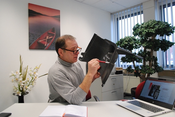 Upgrading standard injection moulding machines to multi-component machines