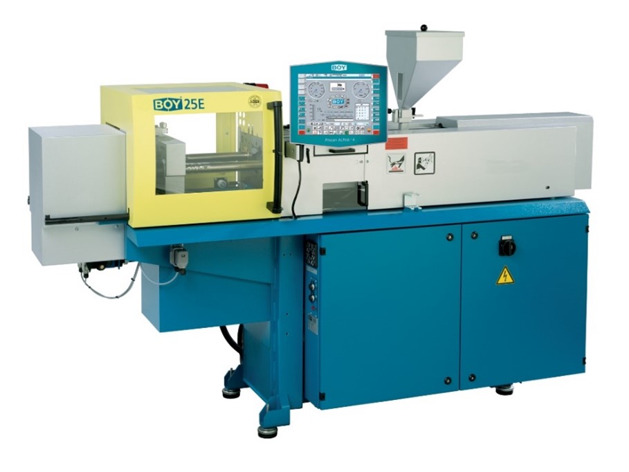 injection-moulding-boy