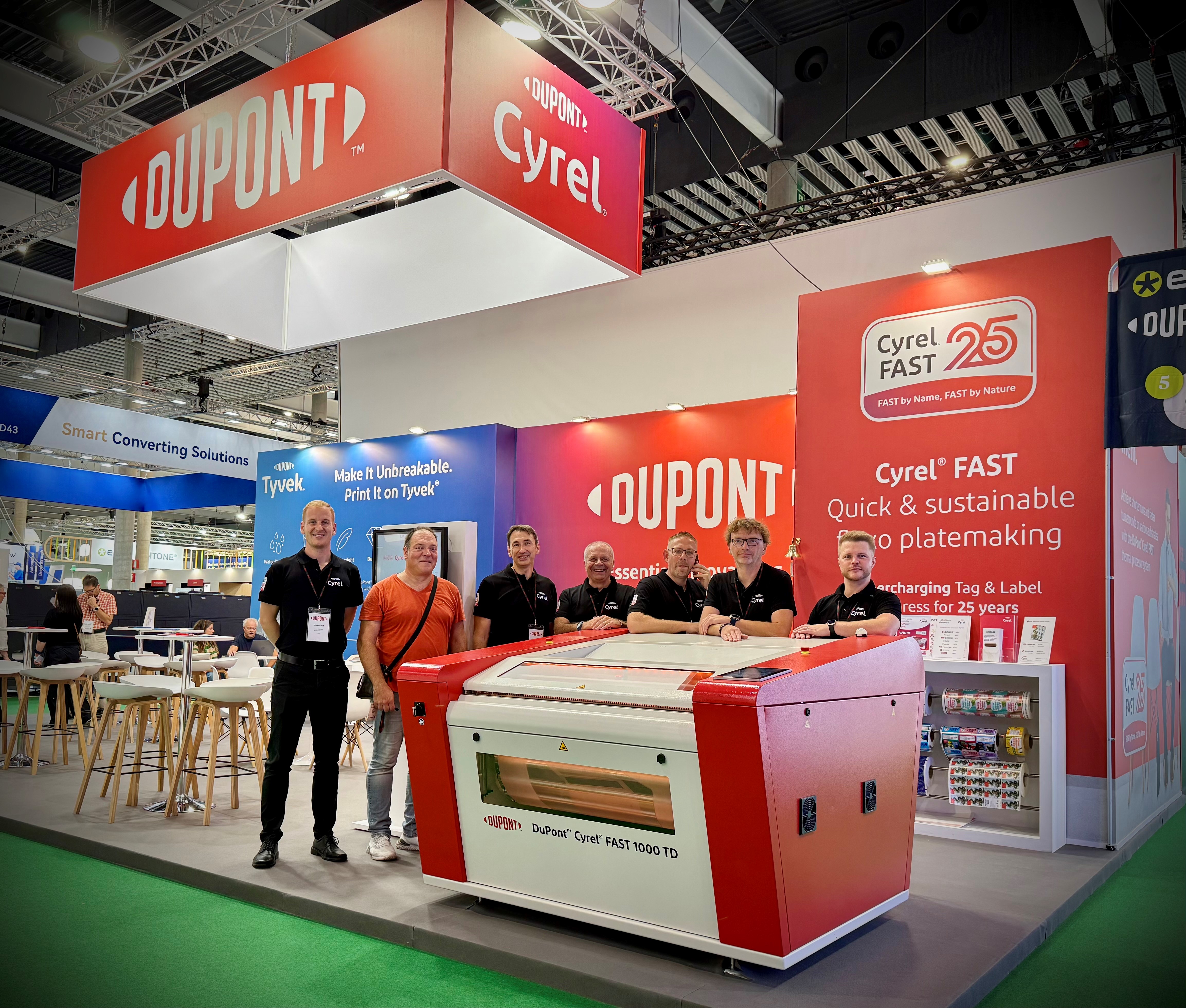 The DuPont Cyrel team with the FAST 1000 TD