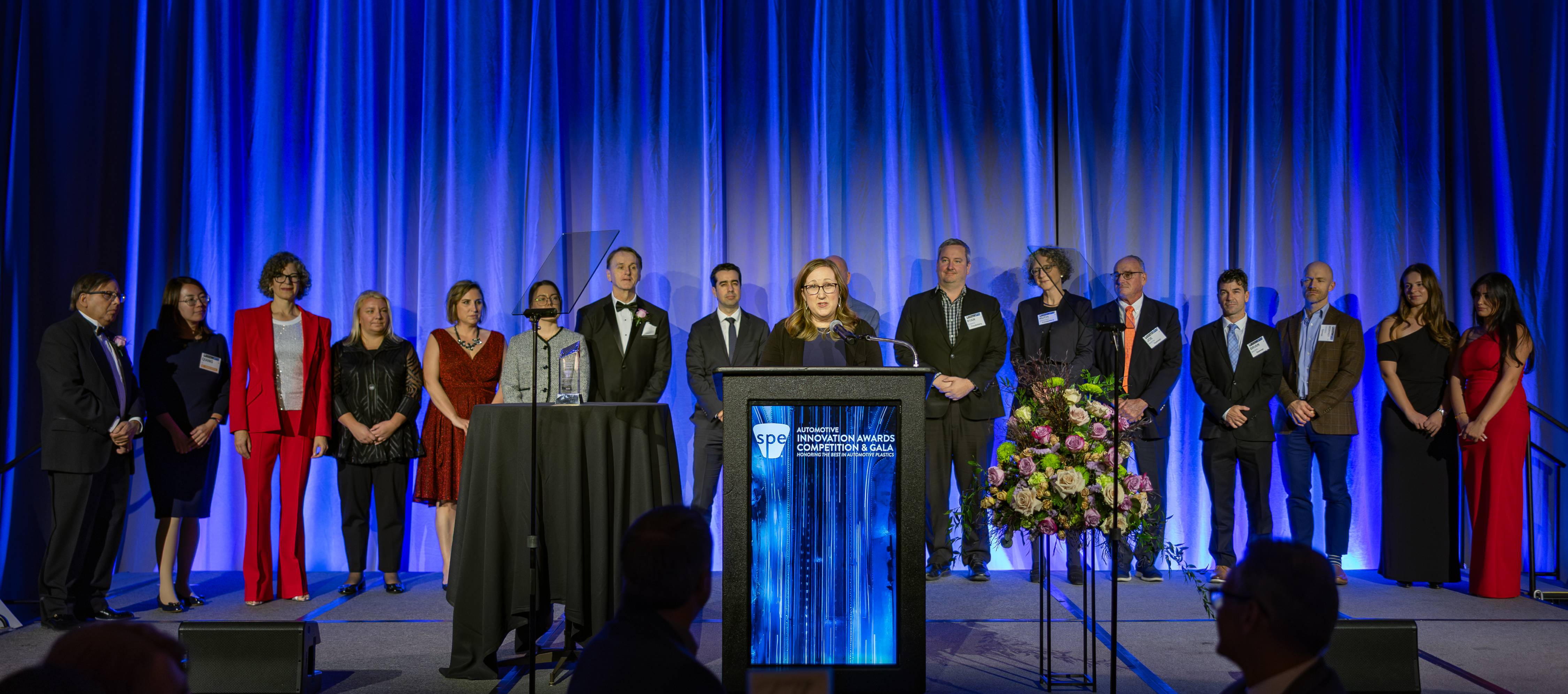 Syensqo, General Motors and Freudenberg Sealing Technologies teams receiving SPE Innovation Award 2025.