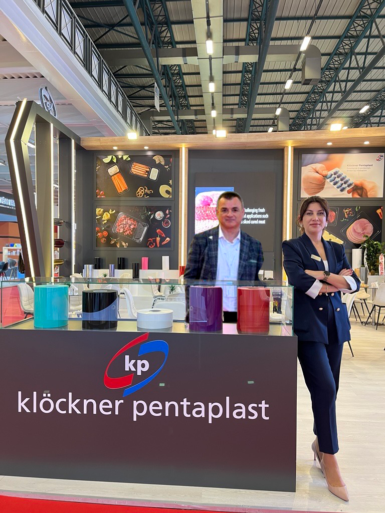Klöckner Pentaplast representatives at the trade fair