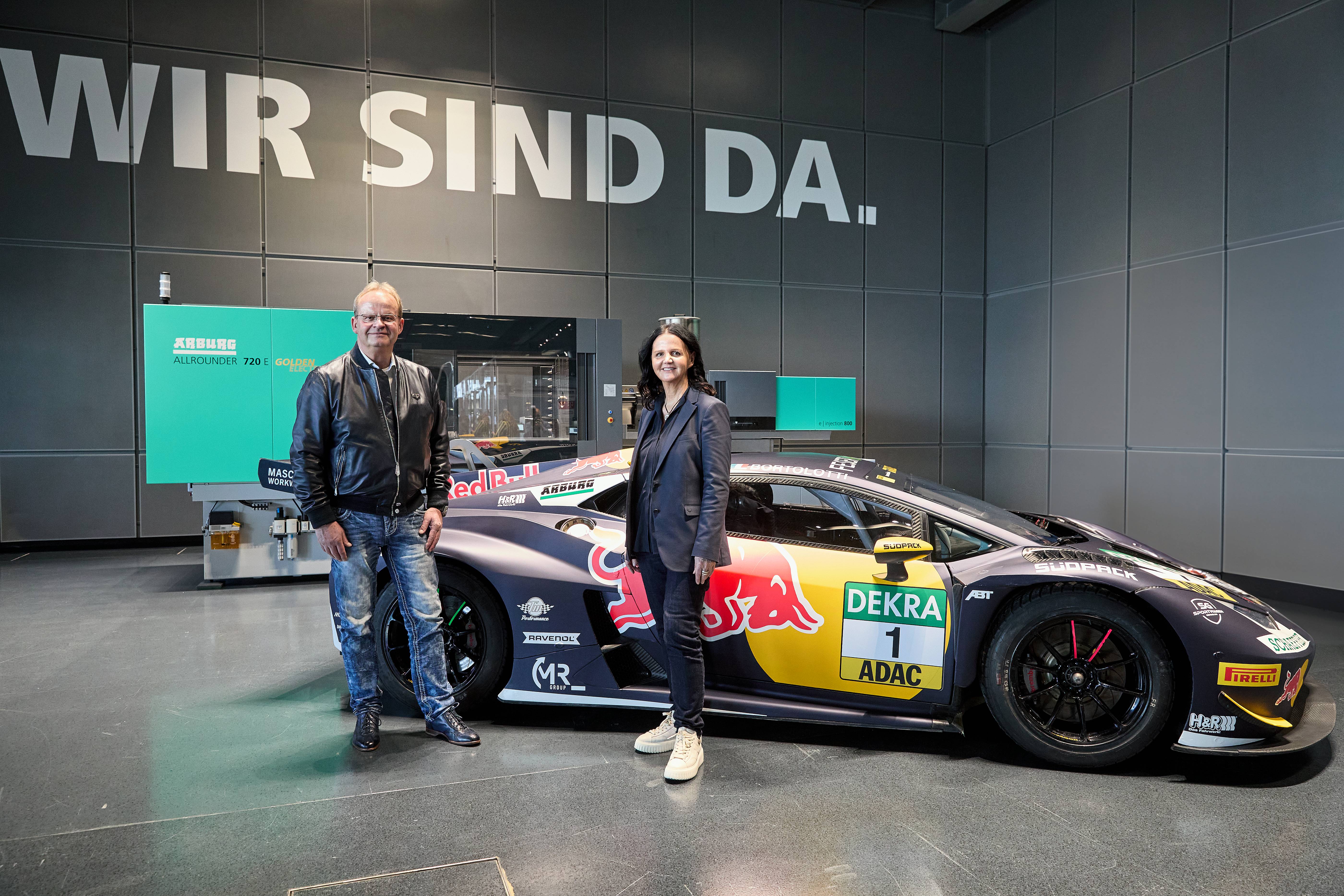 The ABT partner meeting took place on 19 February 2025 at the headquarters of sponsor Arburg in Lossburg. The two Managing Partners, Juliane and Michael Hehl, in front of the ABT Lamborghini Huracán GT3 EVO2.