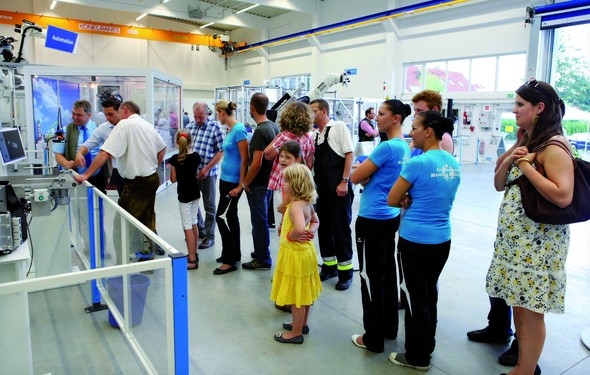Double celebration for Krauss-Maffei Automation AG