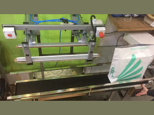 Pneumatic welder for