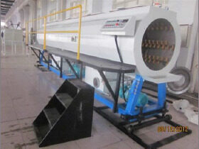 PVC pipe extruder
