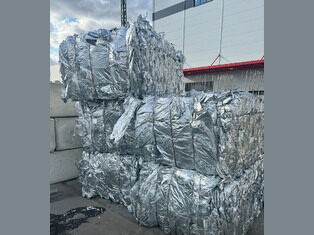 Foils with metalizat