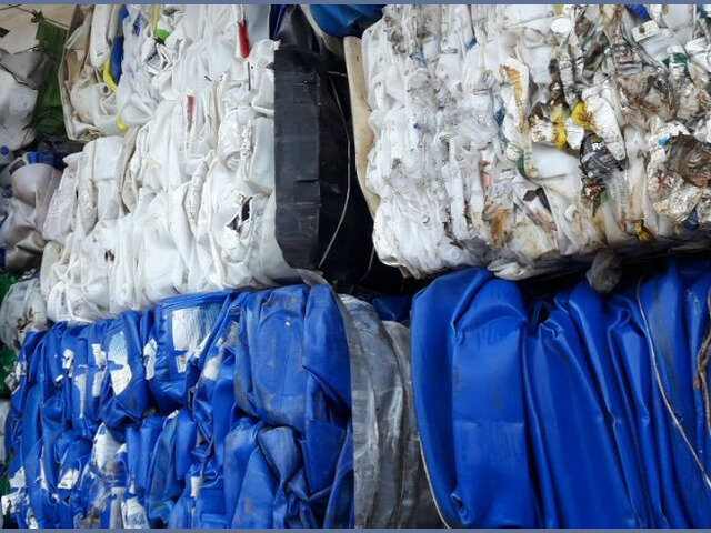 PE waste -...