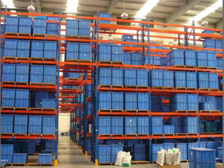 Eur plastic pallets 