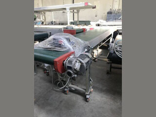 Straight conveyor be