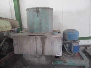 Foil washer with cut
