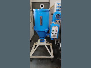 Plastic dryer