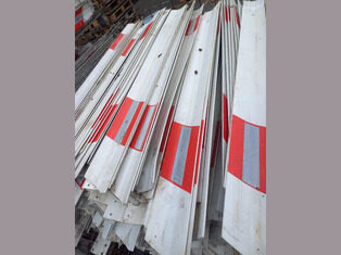 PE road posts