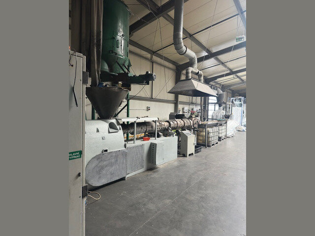 Regranulation line...