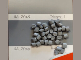 Gray dye for PE