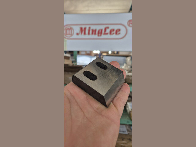 Knives for Ming Lee...