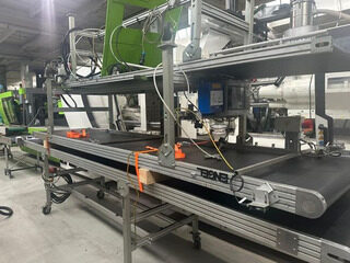 Straight conveyor be