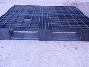 Plastic palette