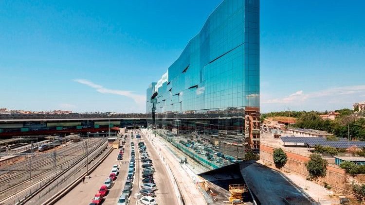 Solar control glass on the BNL-BNP Paribas HQ in Rome
