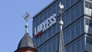 Lanxess achieves full-yea