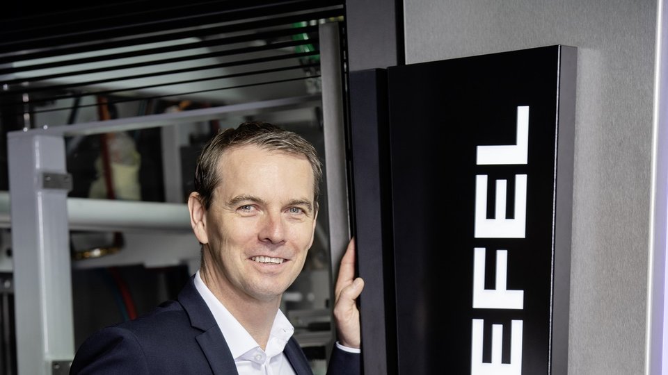 Kiefel strengthens its management