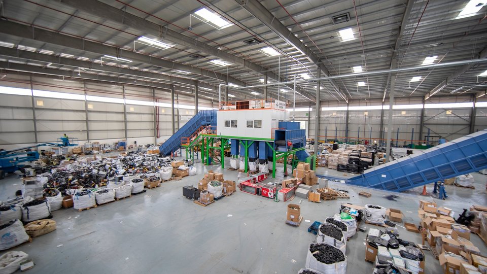 Stadler acquires majority stake in weeeSwiss Technology AG