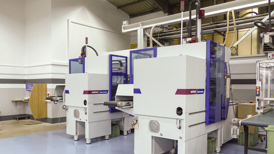 Bilora utilizes Insider solution with integrated auxiliaries from Wittmann Battenfeld