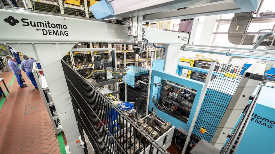 Sumitomo (SHI) Demag and BASF develop new manufacturing cellfor high-performance polymers