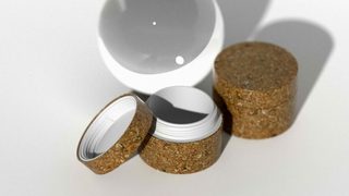 Cosmetics packaging witho