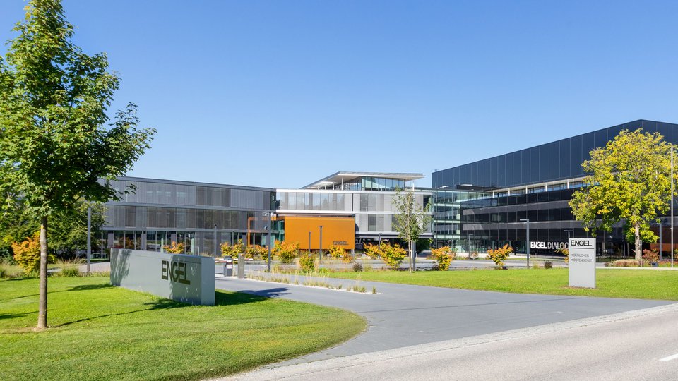 Engel back on growth course