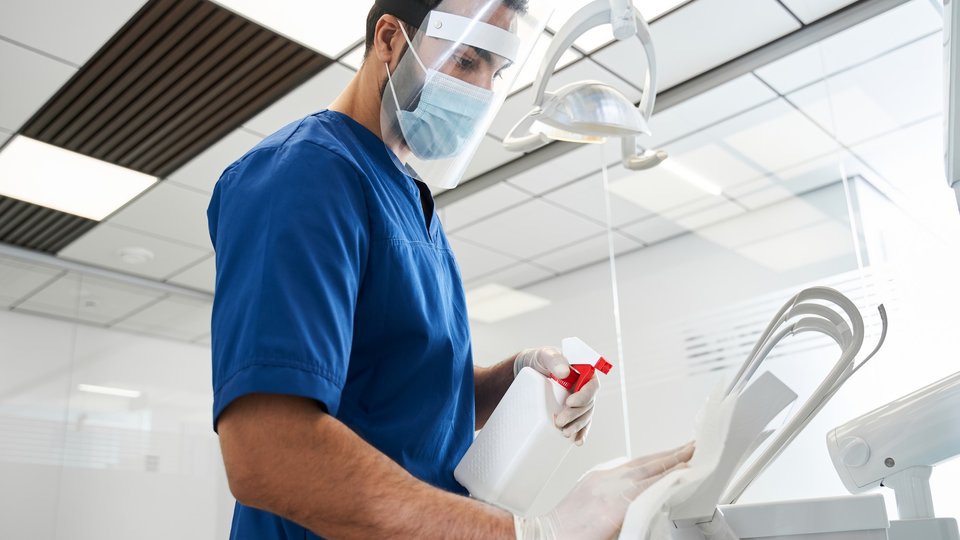 ELIX Polymers and Roctool join forces to increase the chemical resistance of healthcare applications