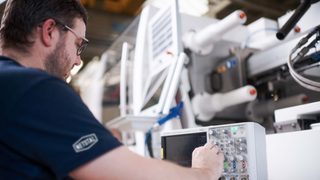 Netstal expands service o