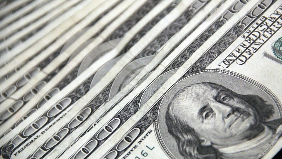 CEO of MOL Group cleared of corruption charges