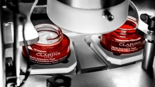 Clarins teams up with Das