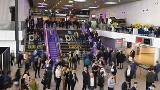 Five figure attendance at