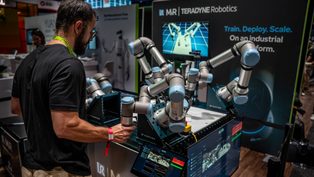 Universal Robots advances