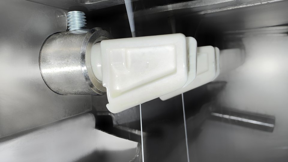 Barmag adds type 6020 ceramic oiler for PA yarns