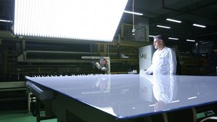 Plexiglas helps performin