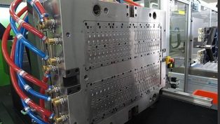 Plastics and rubber machi
